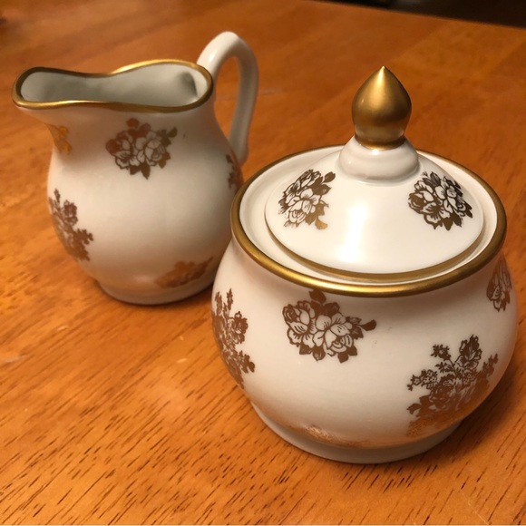 VINTAGE HAND PAINTED PORCELAINE DE FRANCE CREAM AND SUGAR SET - Picture 16 of 16